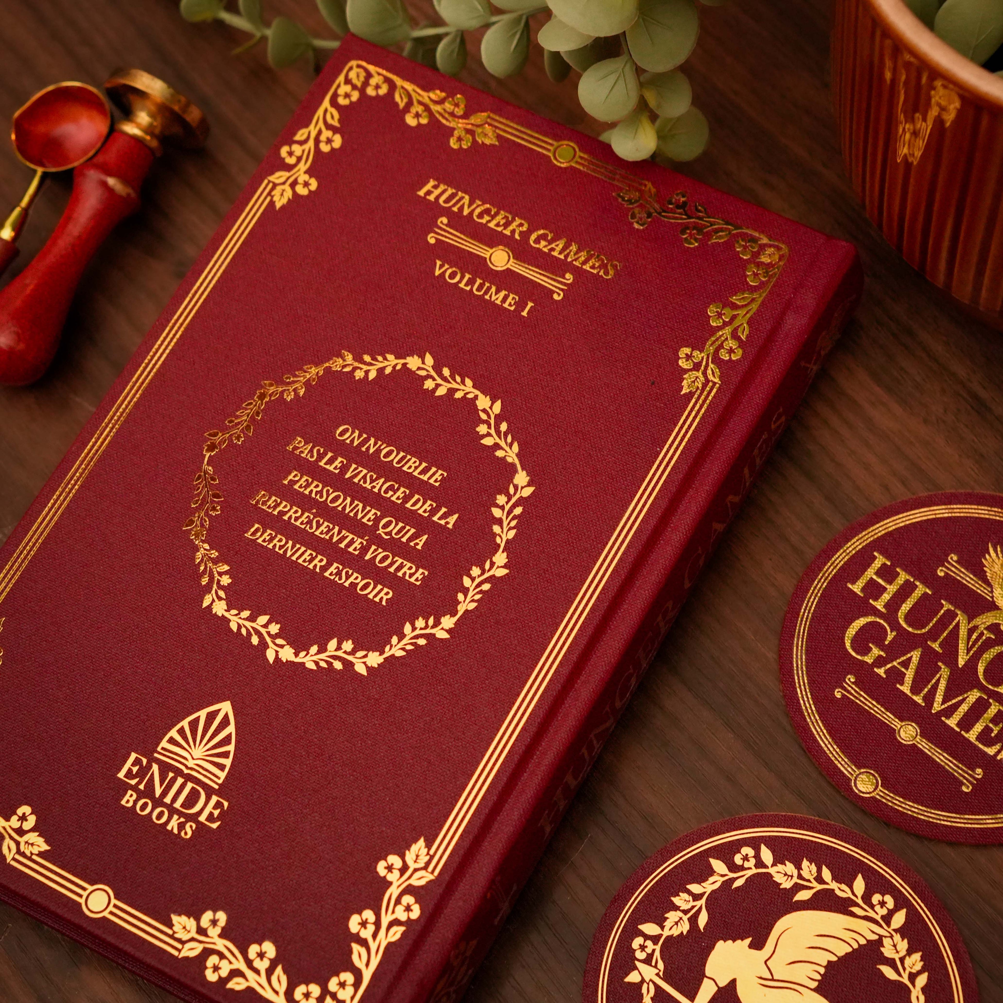 HUNGER GAMES (1 à 5) - Relié à la main · Toile de Reliure