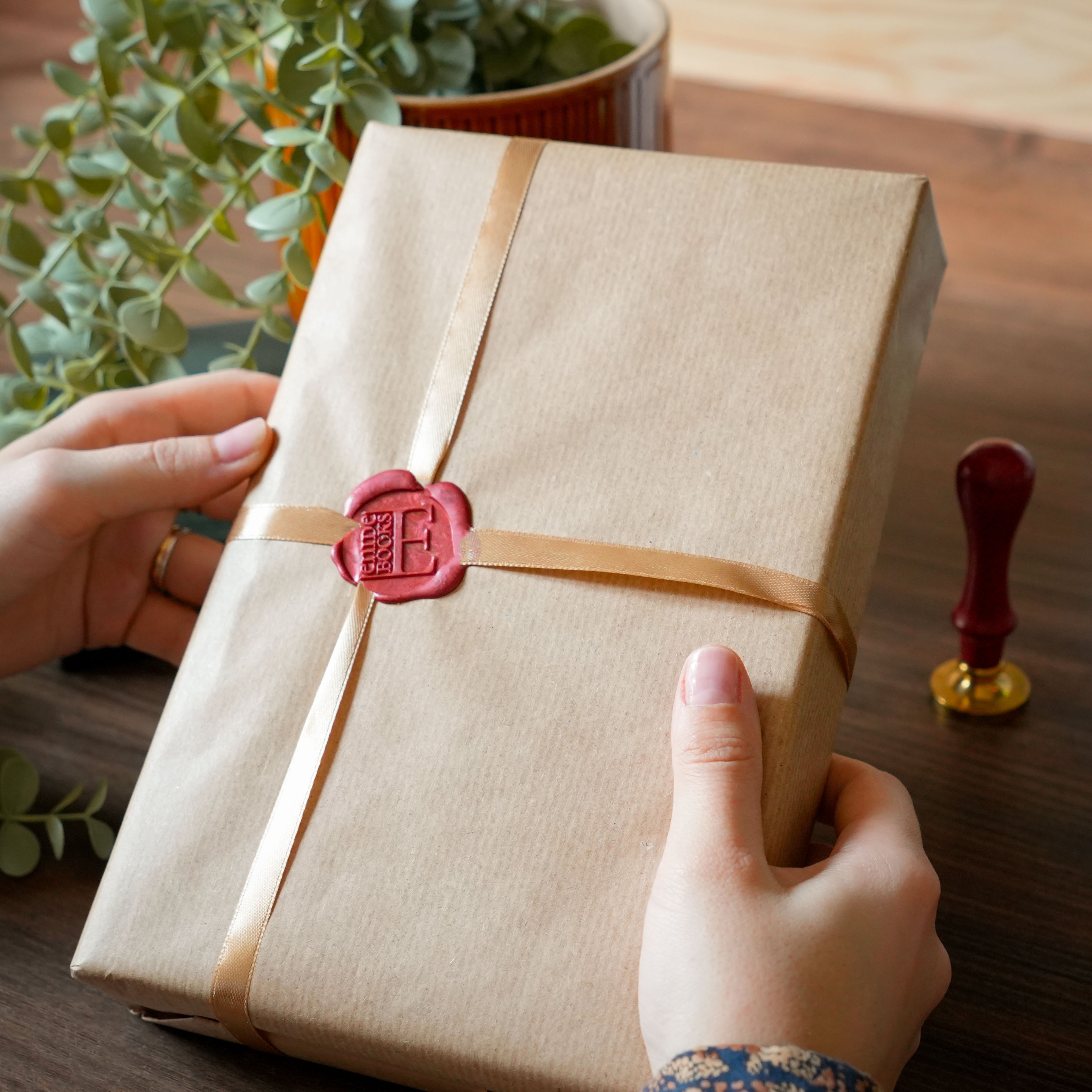 HUNGER GAMES (1 à 5) - Relié à la main · Toile de Reliure