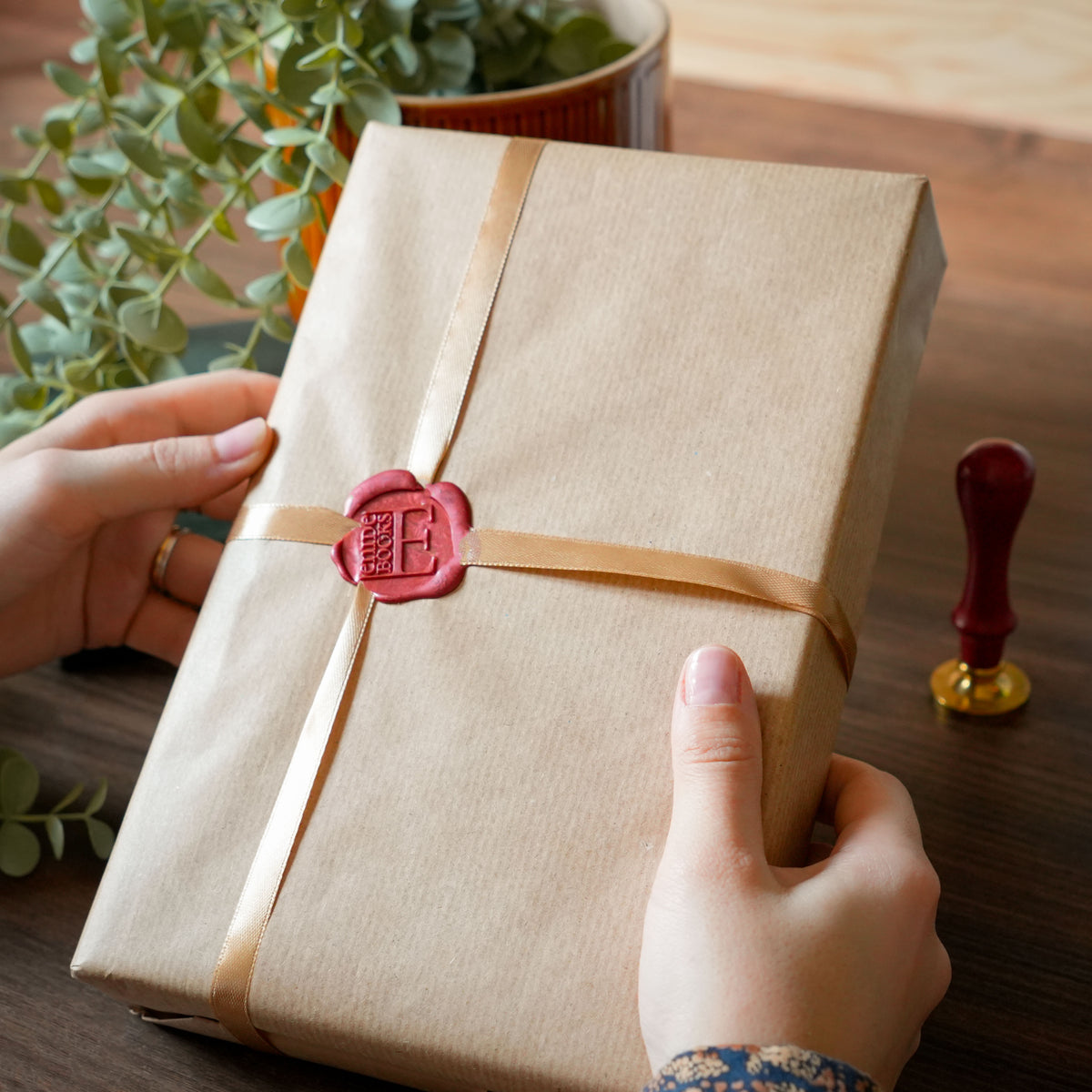 Enide books livre collector emballage reliure