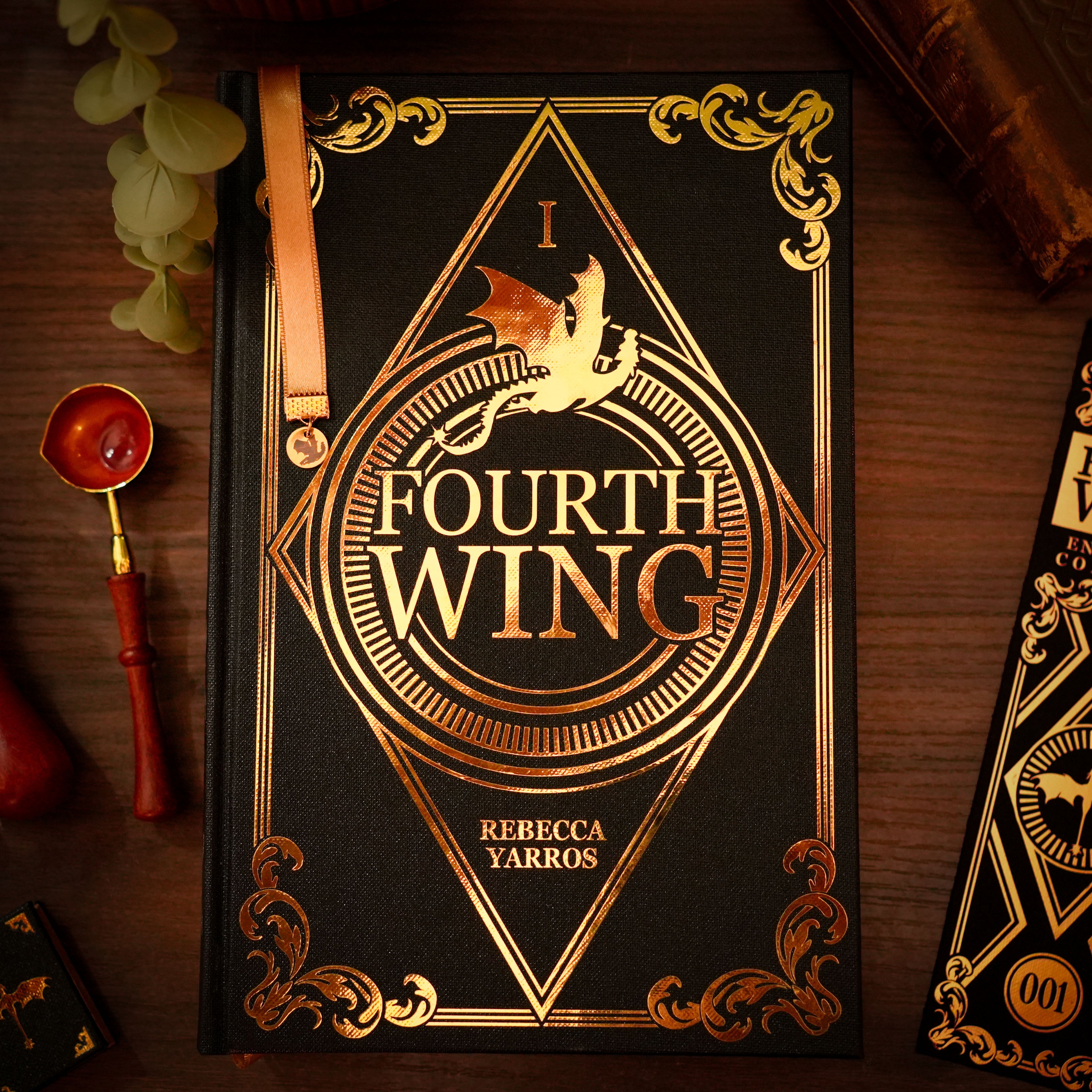 FOURTH WING (1 à 3) - Relié à la main · Toile de Reliure