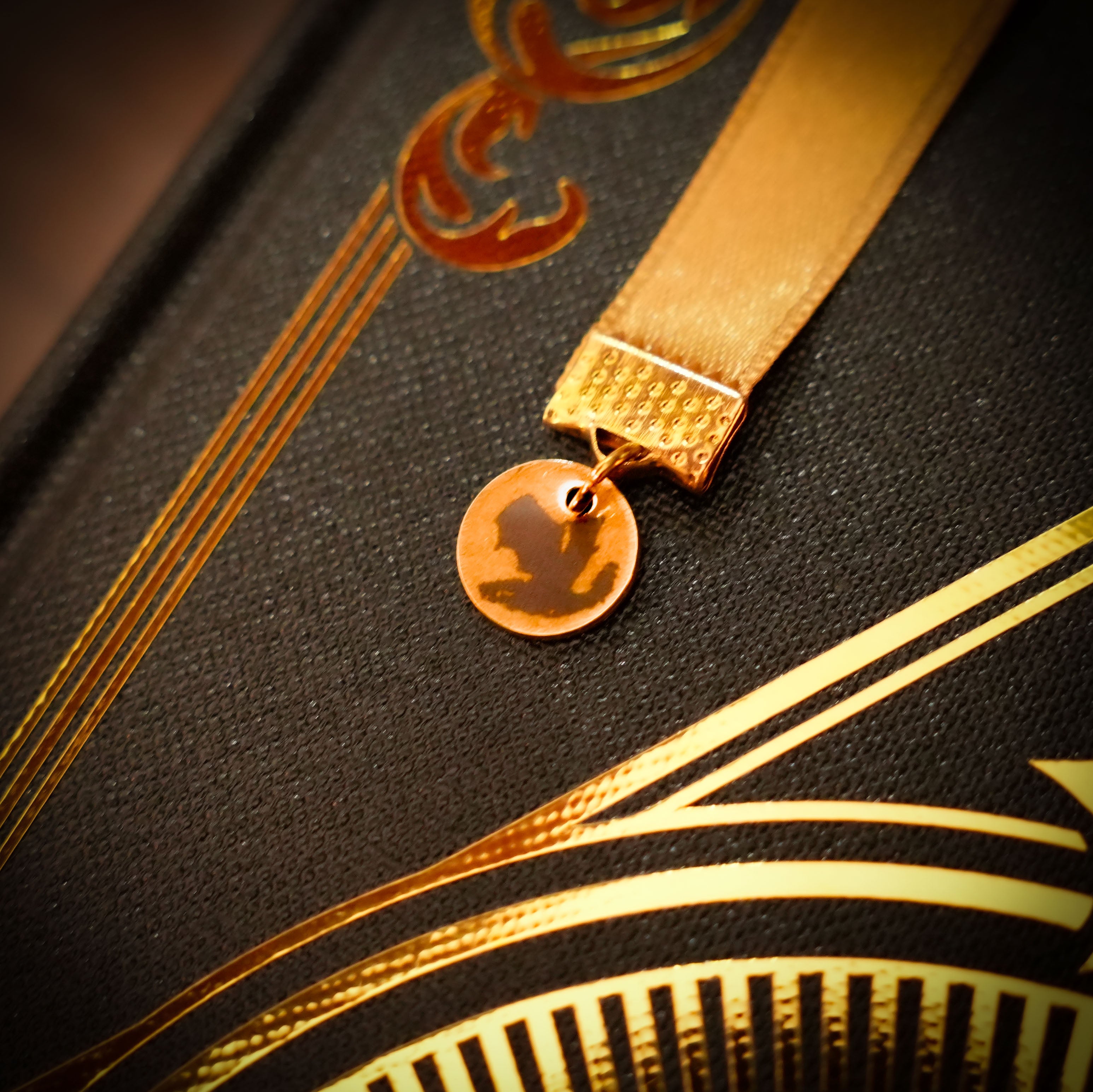 FOURTH WING (1 à 3) - Relié à la main · Toile de Reliure