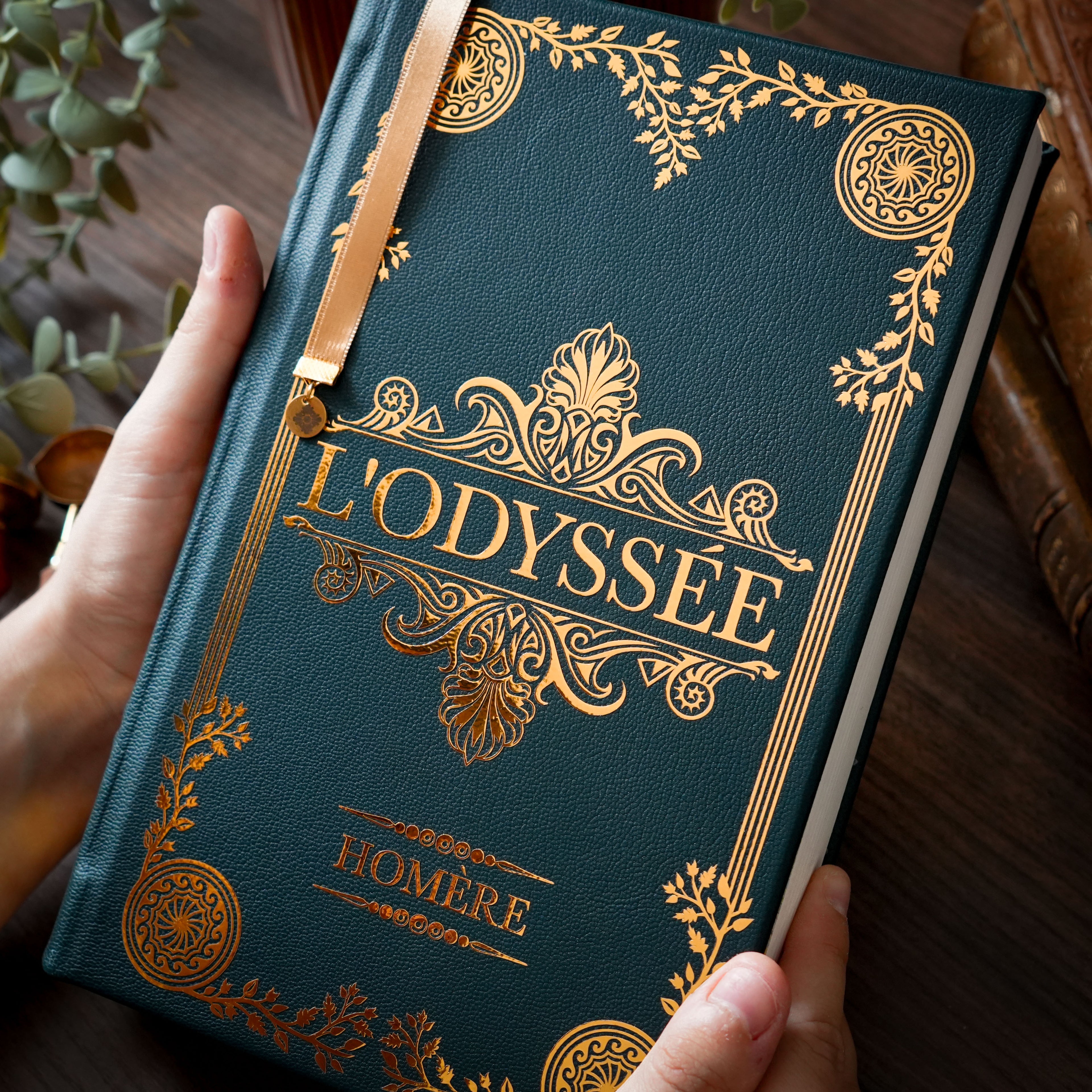 L'ILIADE et L'ODYSSEE - Relié à la main · Cuir Véritable