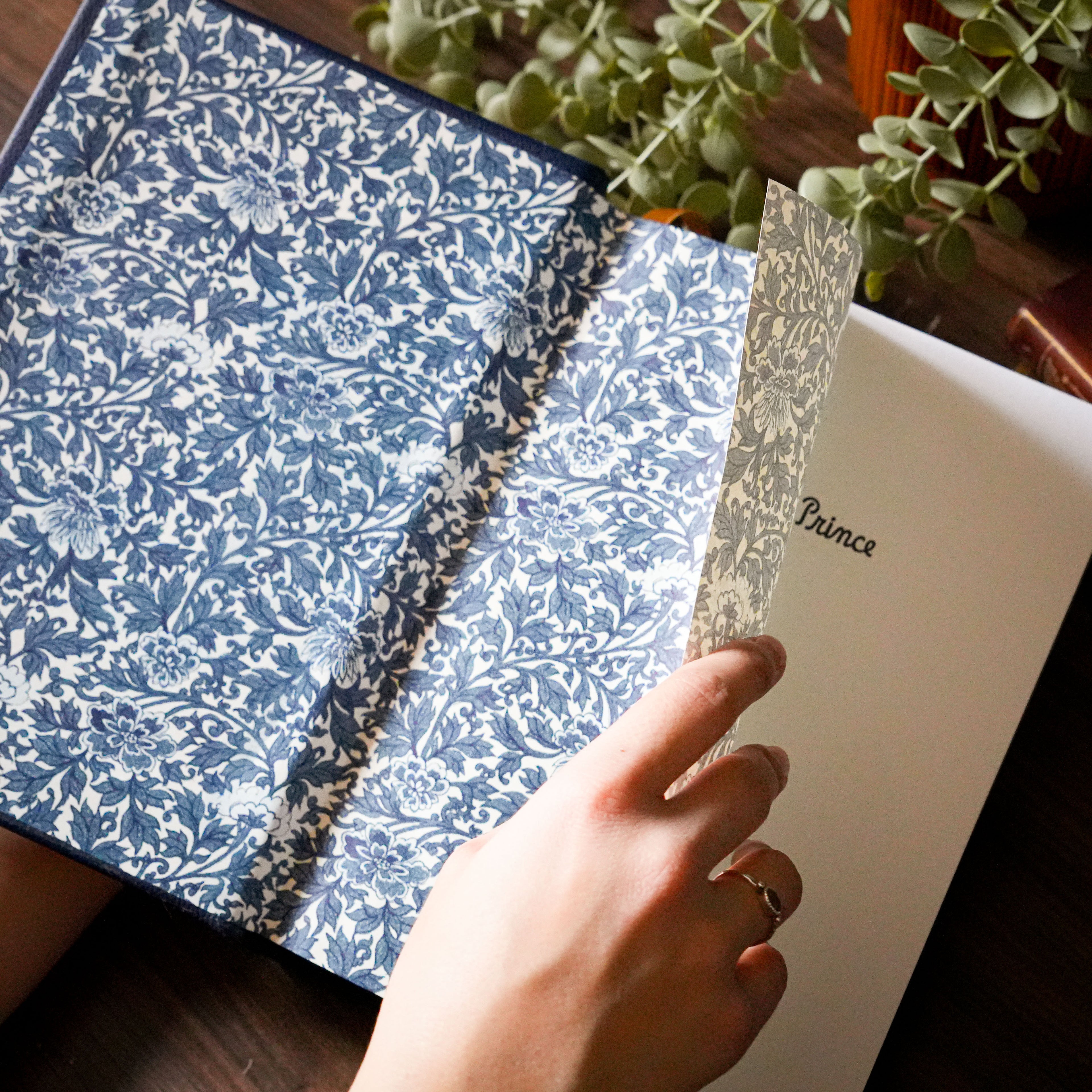 Le Petit Prince collector reliure cuir livre papier