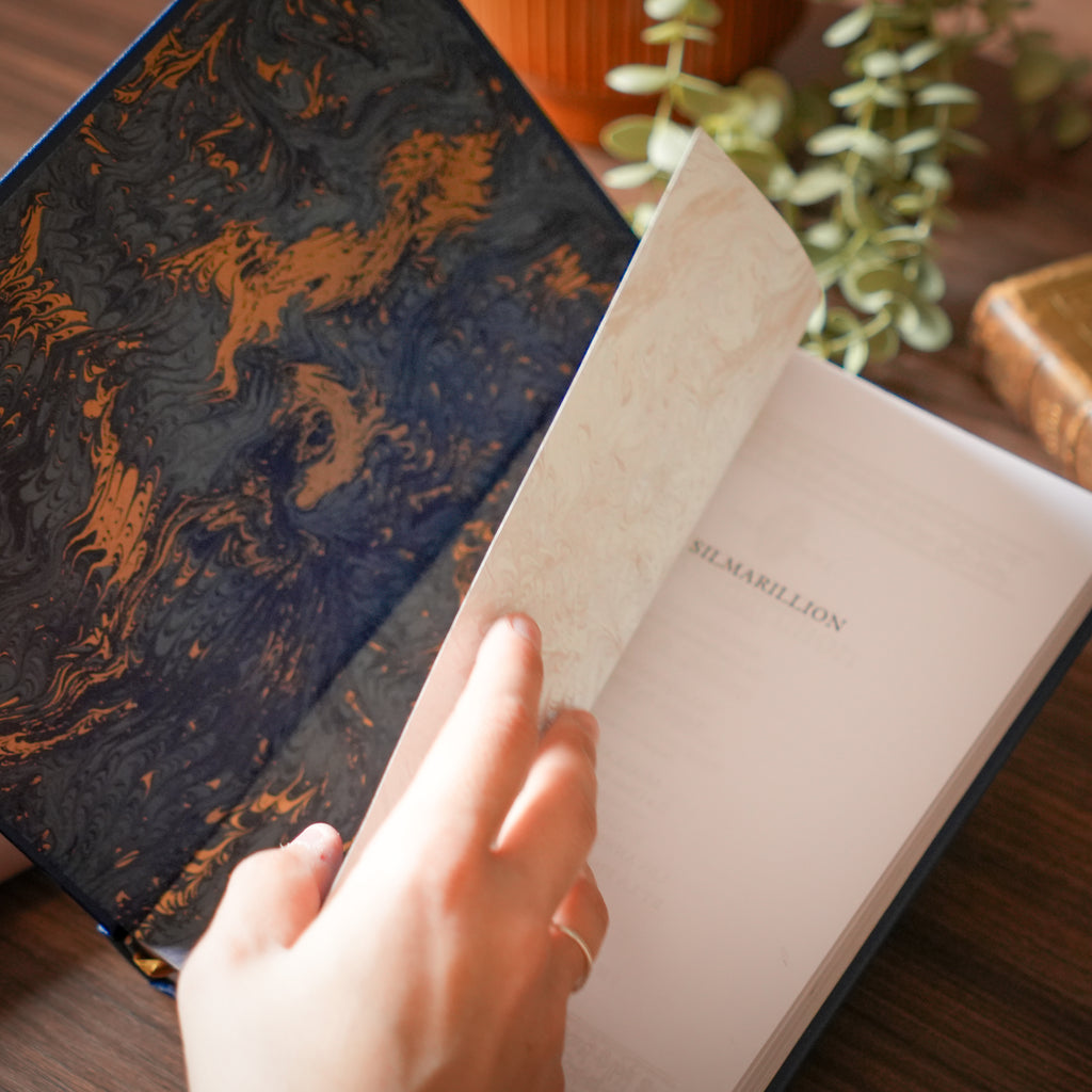LE SILMARILLION - Relié à la main (toile de reliure)