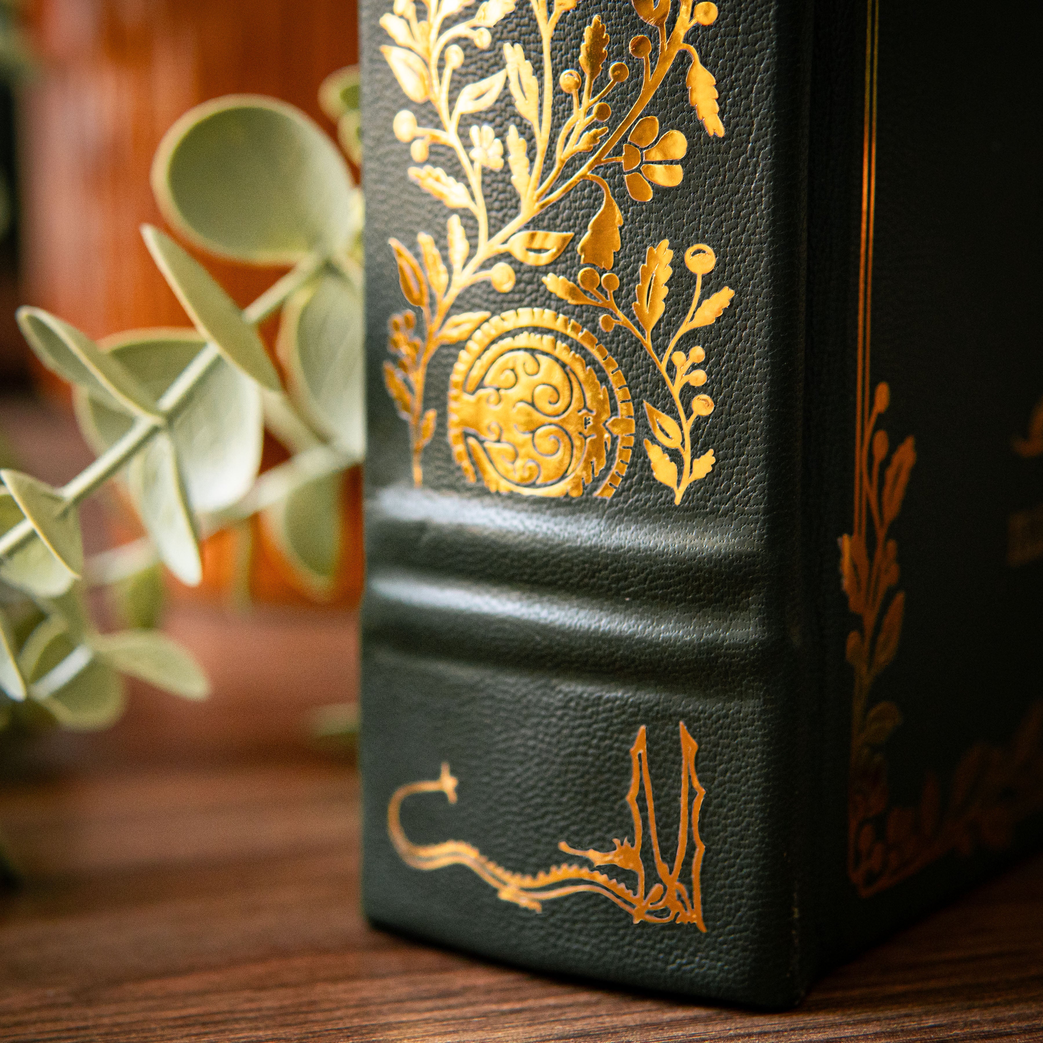LE HOBBIT – Relié à la Main (Cuir Véritable)
